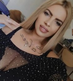 Monica, 26 Ani , Heterosexual, Femeie