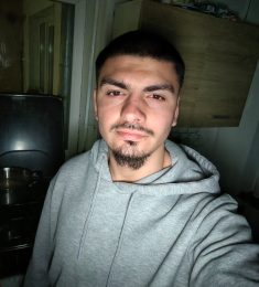 Mihai, 23 Ani , Heterosexual, Bărbat