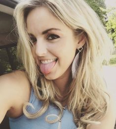 Sarah, 31 Ani , Heterosexual, Femeie